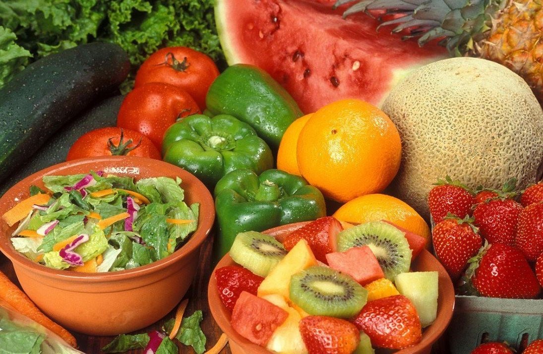 درمان بیماری طوطی با آبمیوه درمان بیماری طوطی با آبمیوه منابع ویتامین