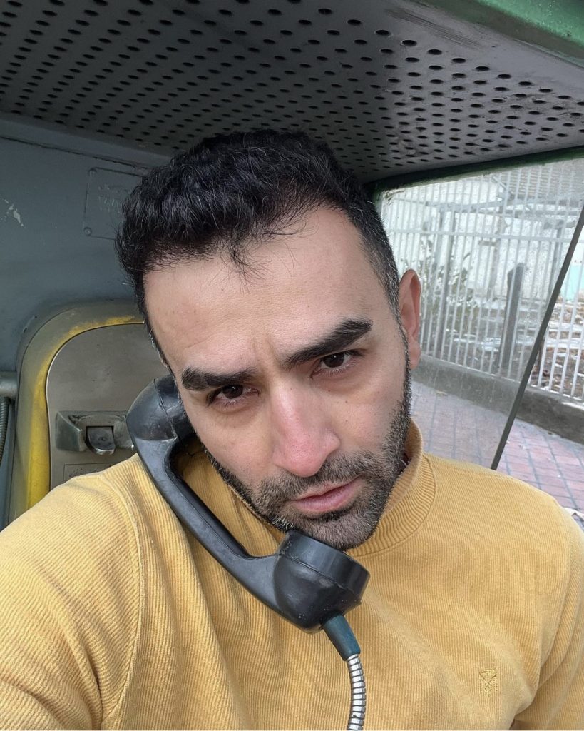 omidshayegan Omid shaygan امید شایگان Omid shayegan امیدشایگان متخصص رفتارشناسی طوطی سانان بیماری ها تغذیه نگهداری خو دادن تکثیر و پرورش